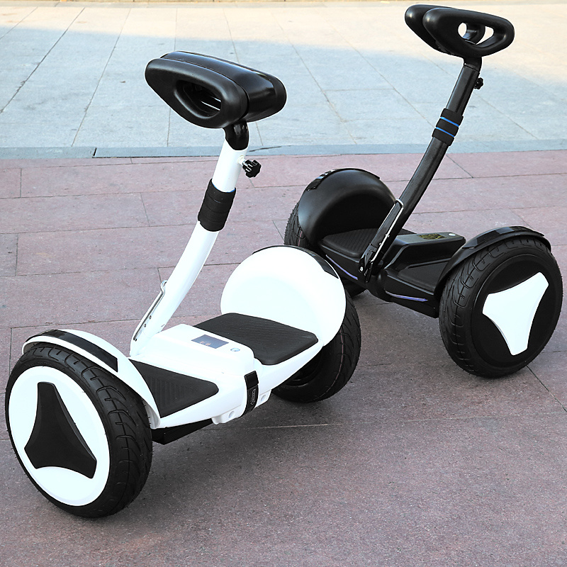 2022 Ruota flash economica da 10,5 pollici fuoristrada con bilanciamento automatico Hoverboard elettrico autobilanciato per auto con musica